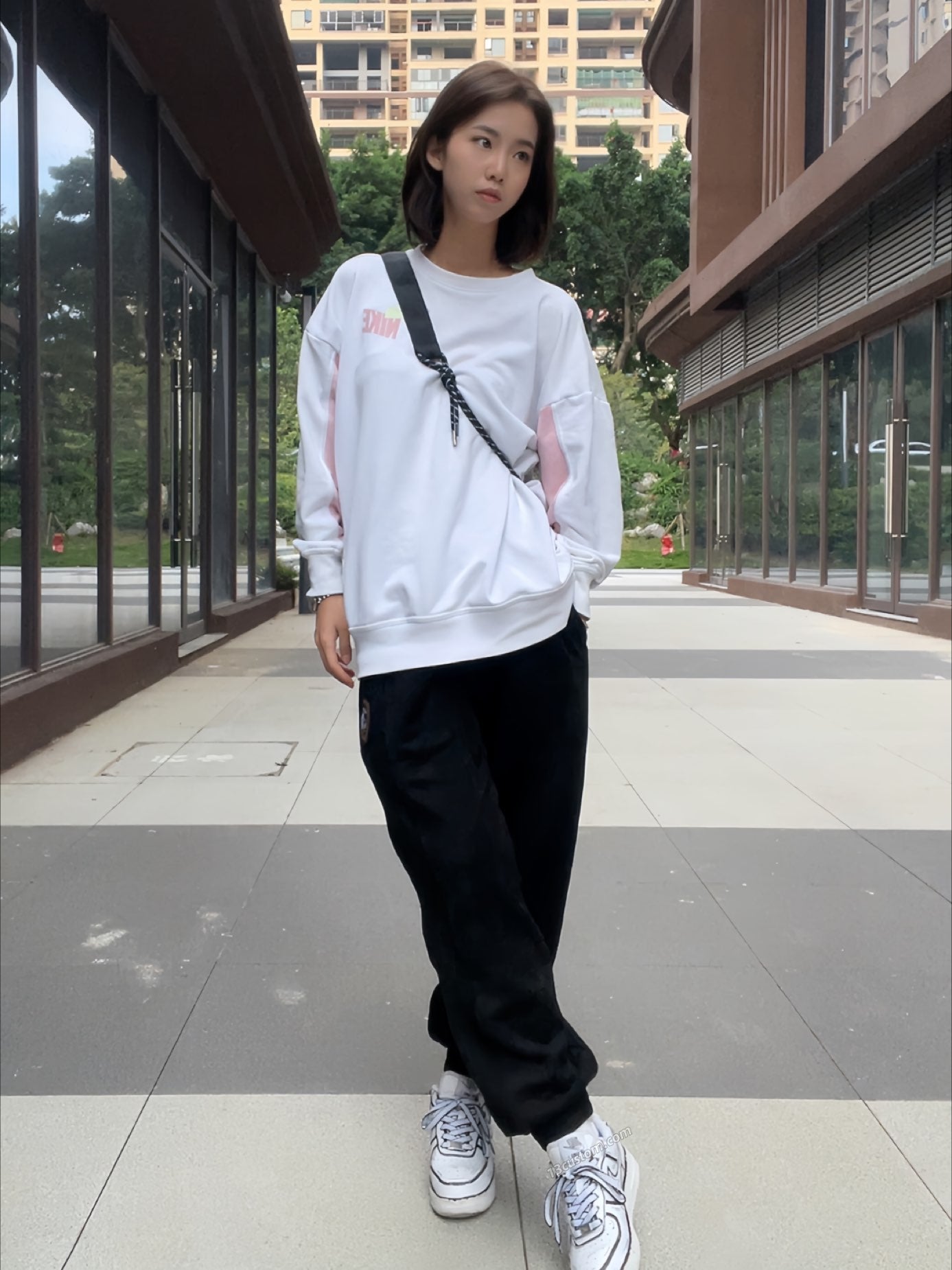 0068-AF1 2D gris blanco