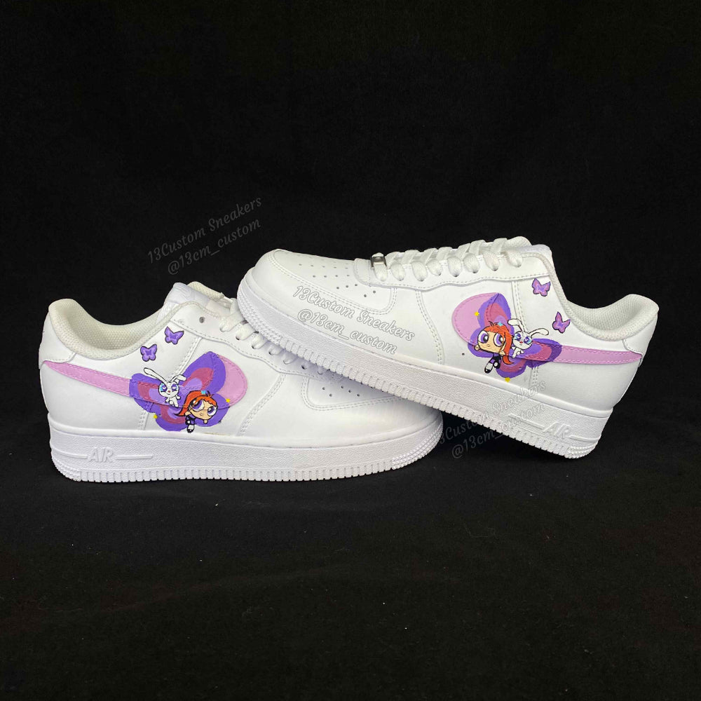 0576-Fliegende Supermädchen lila Schmetterling