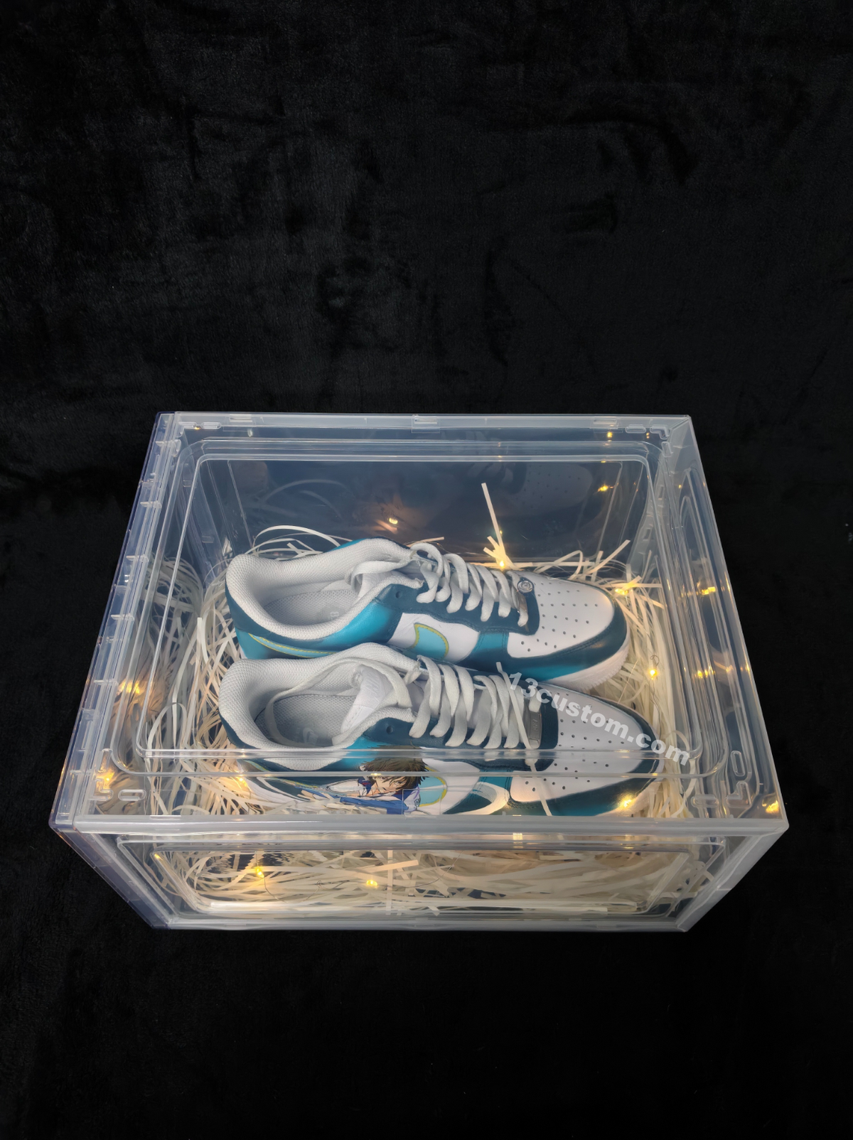 Sneaker Gift & Display Case – LED Lights + Anti-Yellowing Protection