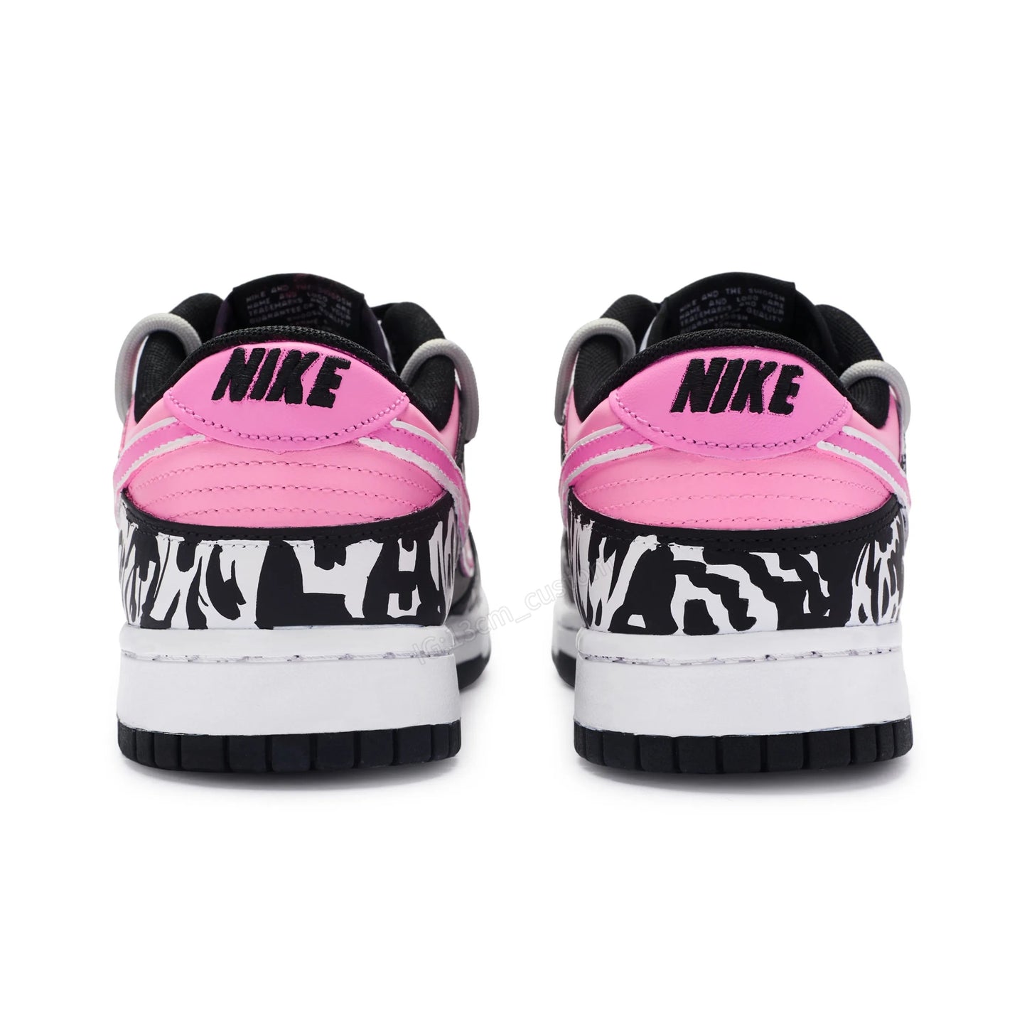 0453-Black and White Powder Deconstructed Texture 2D