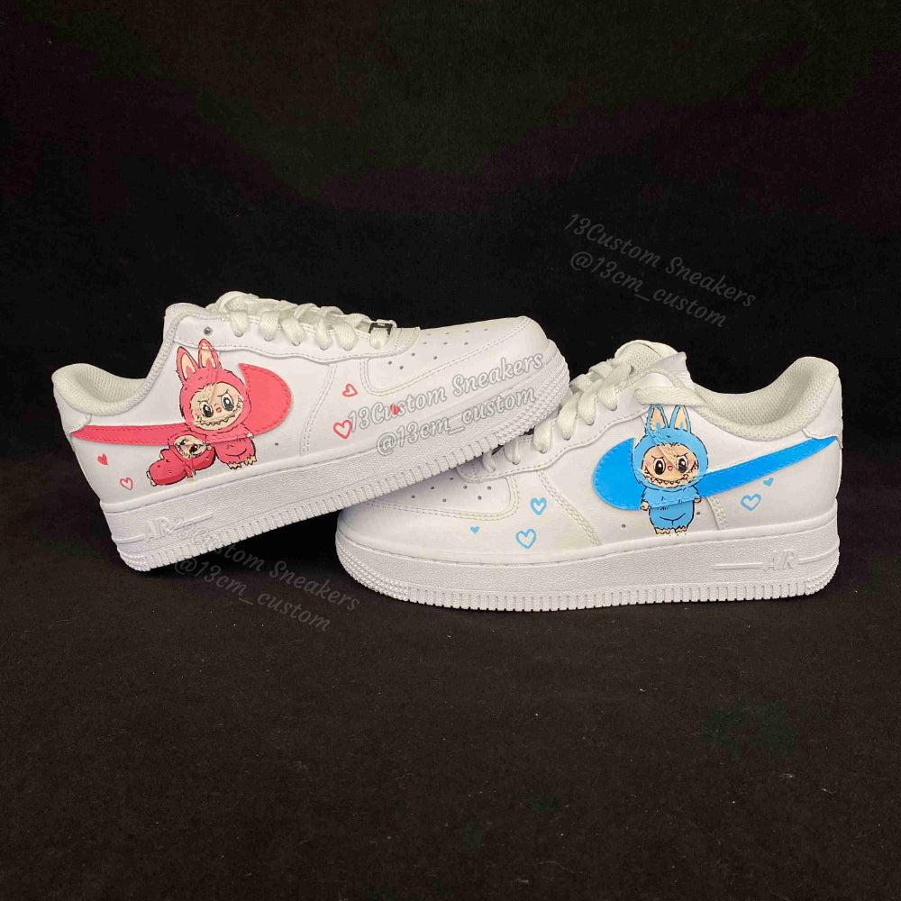 0693-LABUBU logo azul y rojo