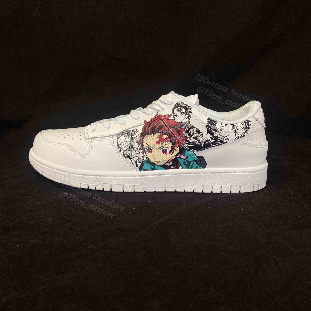 0596-Demon Slayer colored characters black and white manga