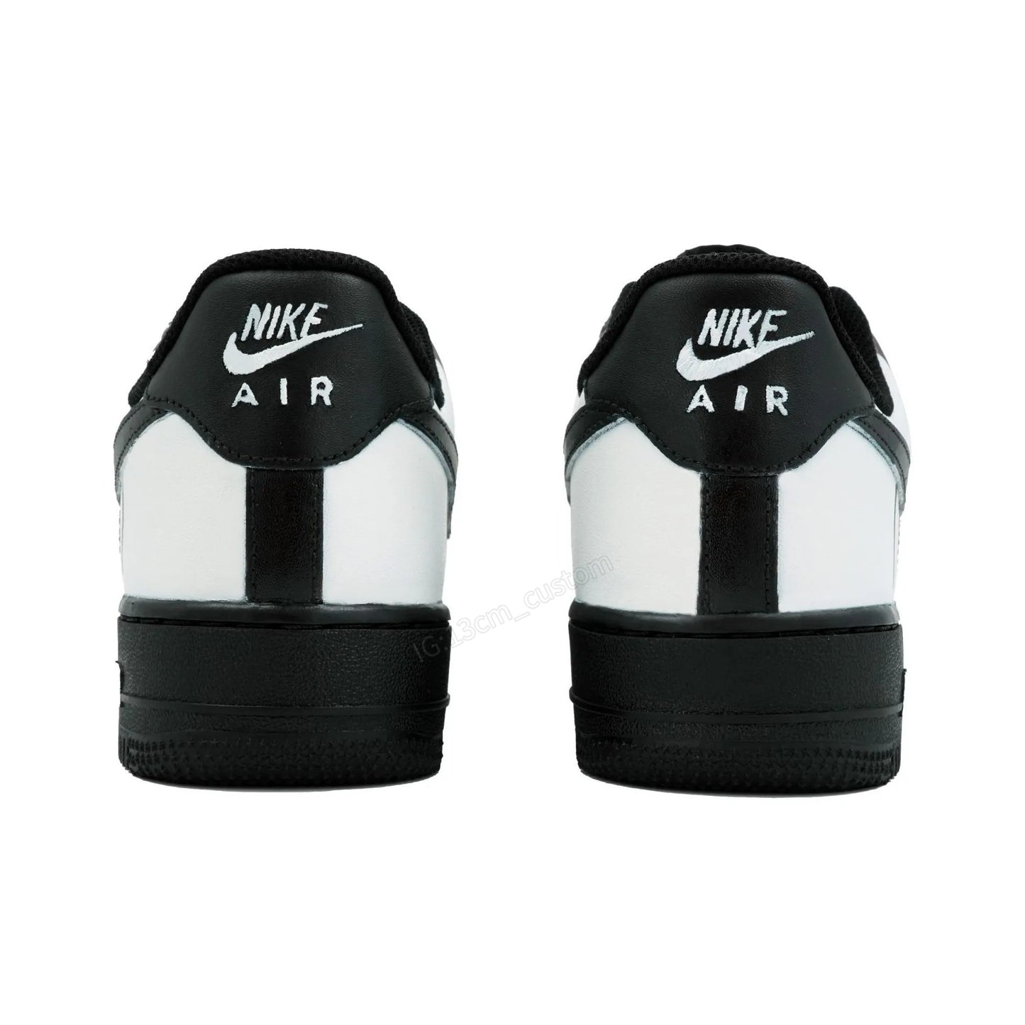 0497-Fluido blanco y negro