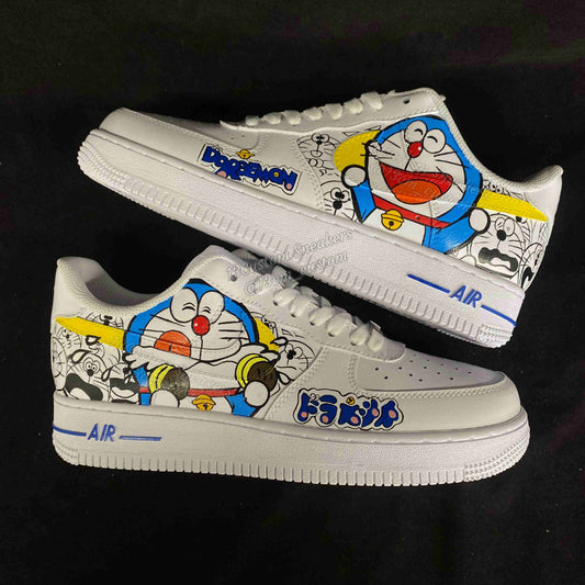 0572-Logo amarillo de Doraemon con múltiples imágenes